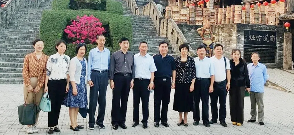 91免费版视频陶瓷南风古灶迎来中国前外交官等多批领导参观视察 91免费版视频陶瓷南风古灶迎来中国前外交官等多批领导参观视察