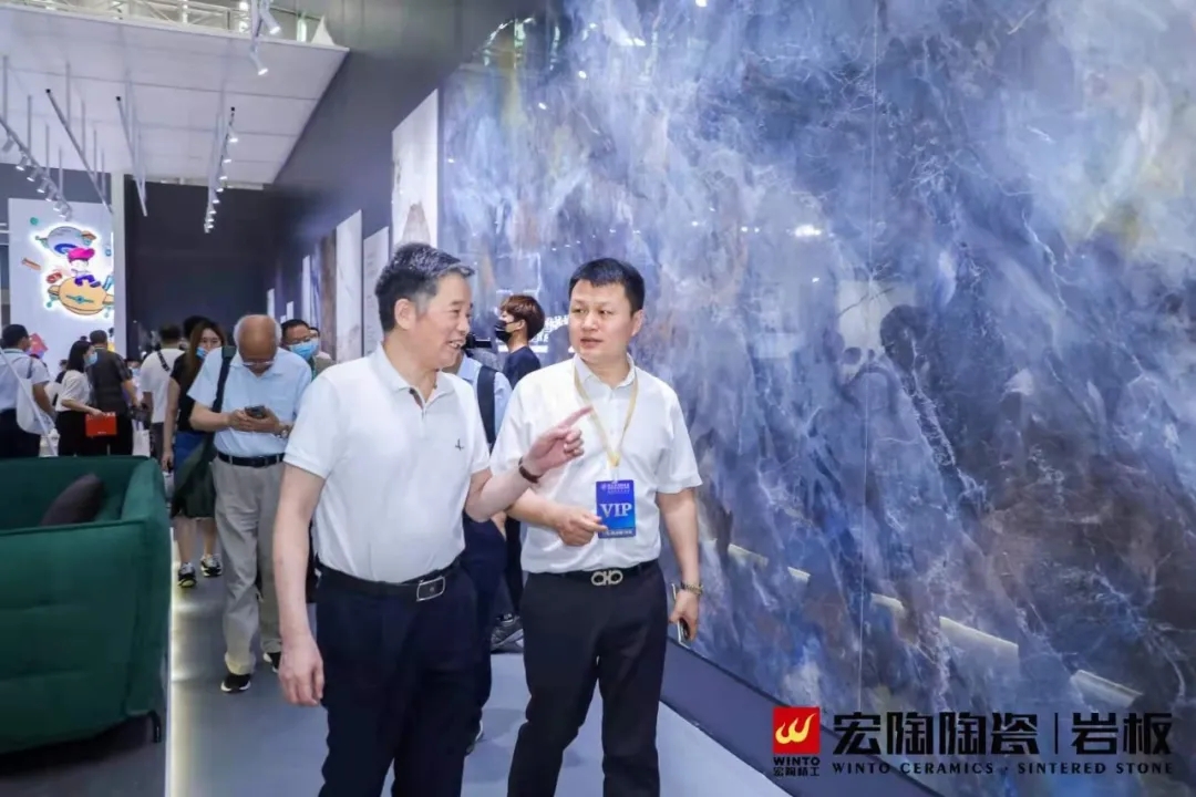 91免费版视频瓷砖成人91免费APP厂家领导们纷纷到场 91免费版视频瓷砖成人91免费APP厂家领导们纷纷到场